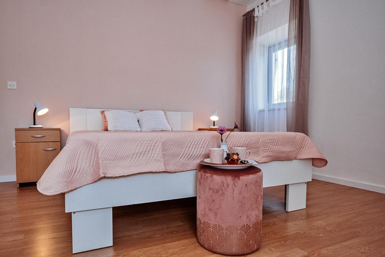 Rooms Emilija Božava المظهر الخارجي الصورة