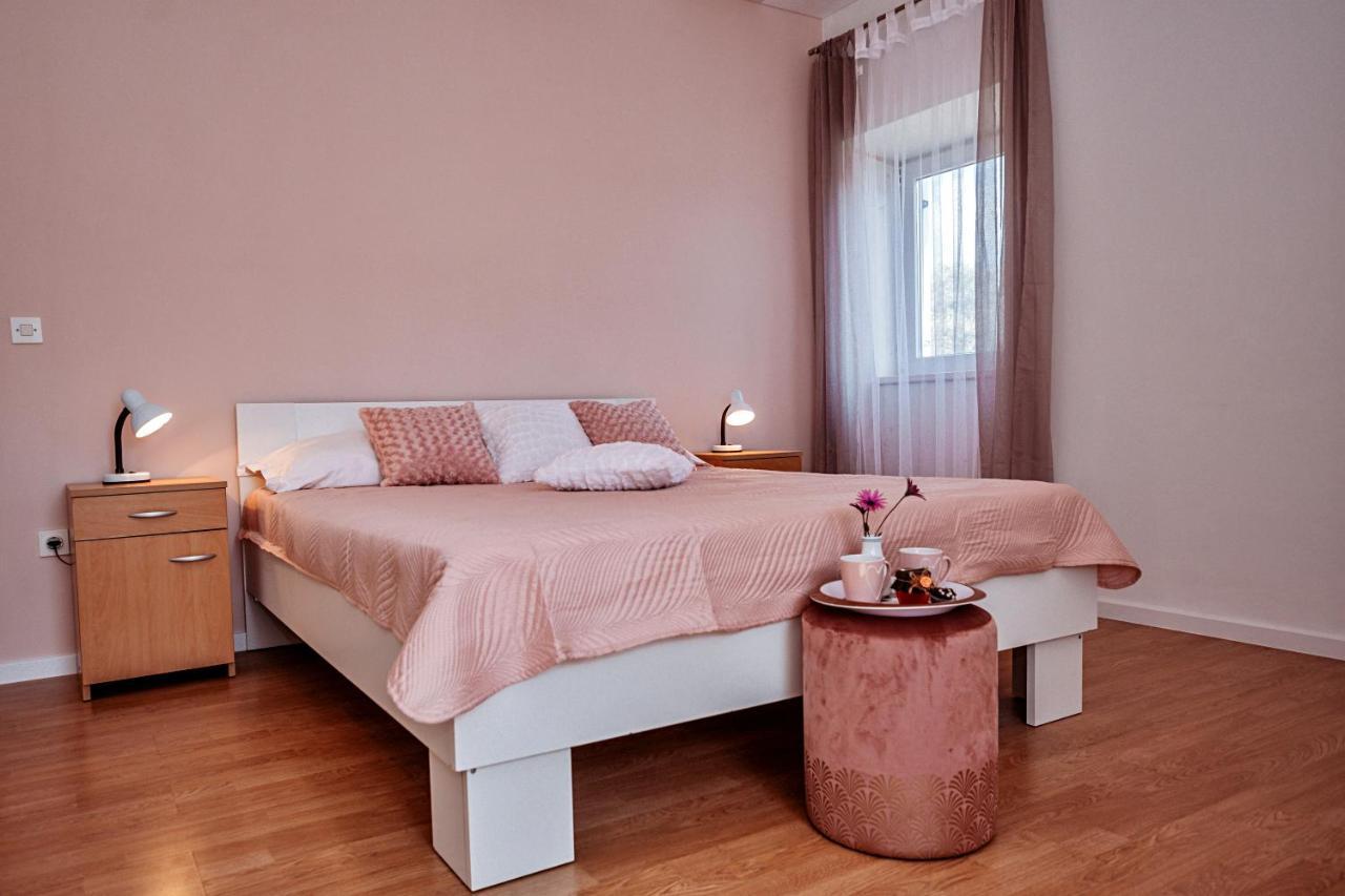 Rooms Emilija Božava المظهر الخارجي الصورة